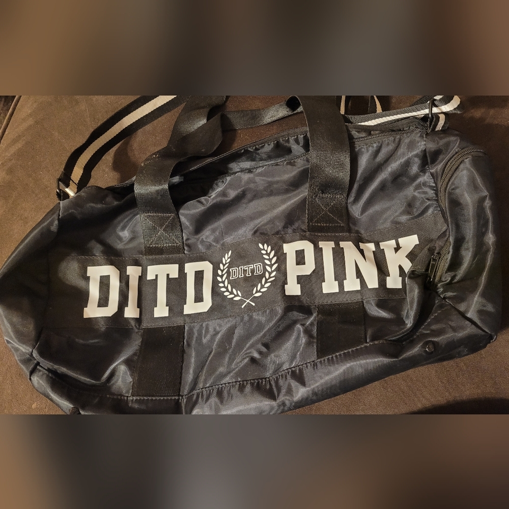 VS tote/gym bag open to offers
